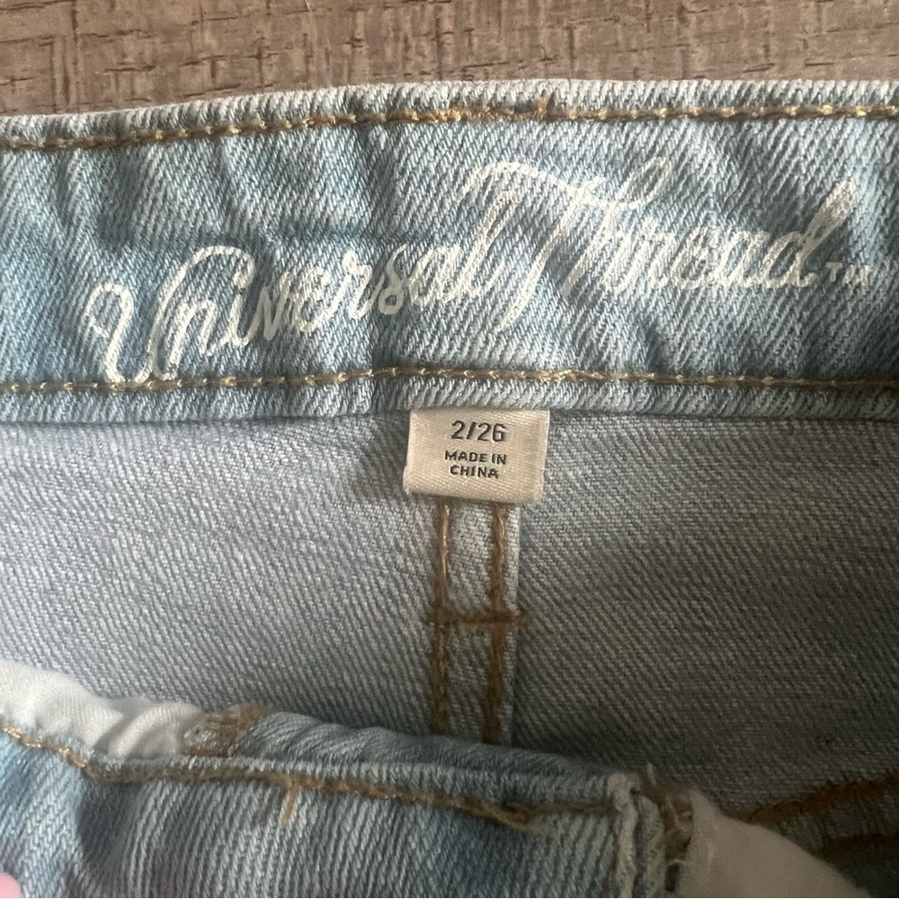 Universal Thread Light Blue Denim Skirt Raw Hem Size 2 - Picture 3 of 4